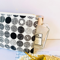 ☆北欧風☆ドット柄☆フラットポーチ☆化粧品入れ☆小物入れ☆ 4枚目の画像