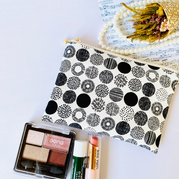 ☆北欧風☆ドット柄☆フラットポーチ☆化粧品入れ☆小物入れ☆ 9枚目の画像