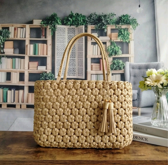 オーダー専用 クラフトバンド花結び かごバッグ 花結び編み。かごバック。クラフトバンド。オーダー専用