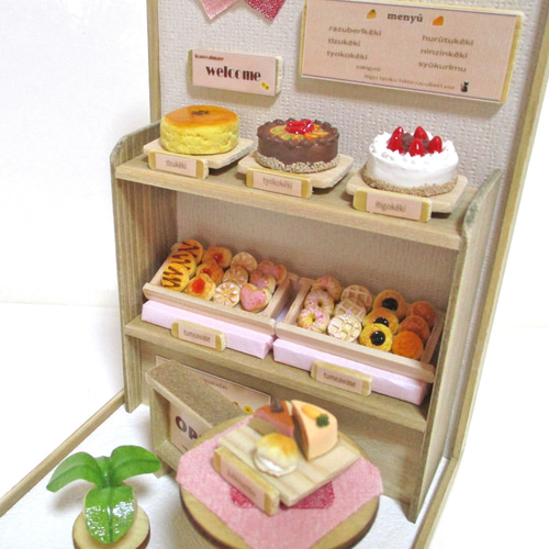 きゃらです　ミニチュア　スイーツ　ケーキ　ハンドメイド ミニチュアハンドメイド ミニチュアフード ミニチュアスイーツ