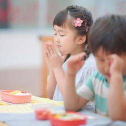 【受注制作】お弁当袋（両手紐仕様）おしゃれ　可愛い♡　ゴールドラメ　レイニードロップ　入園☆入学 9枚目の画像