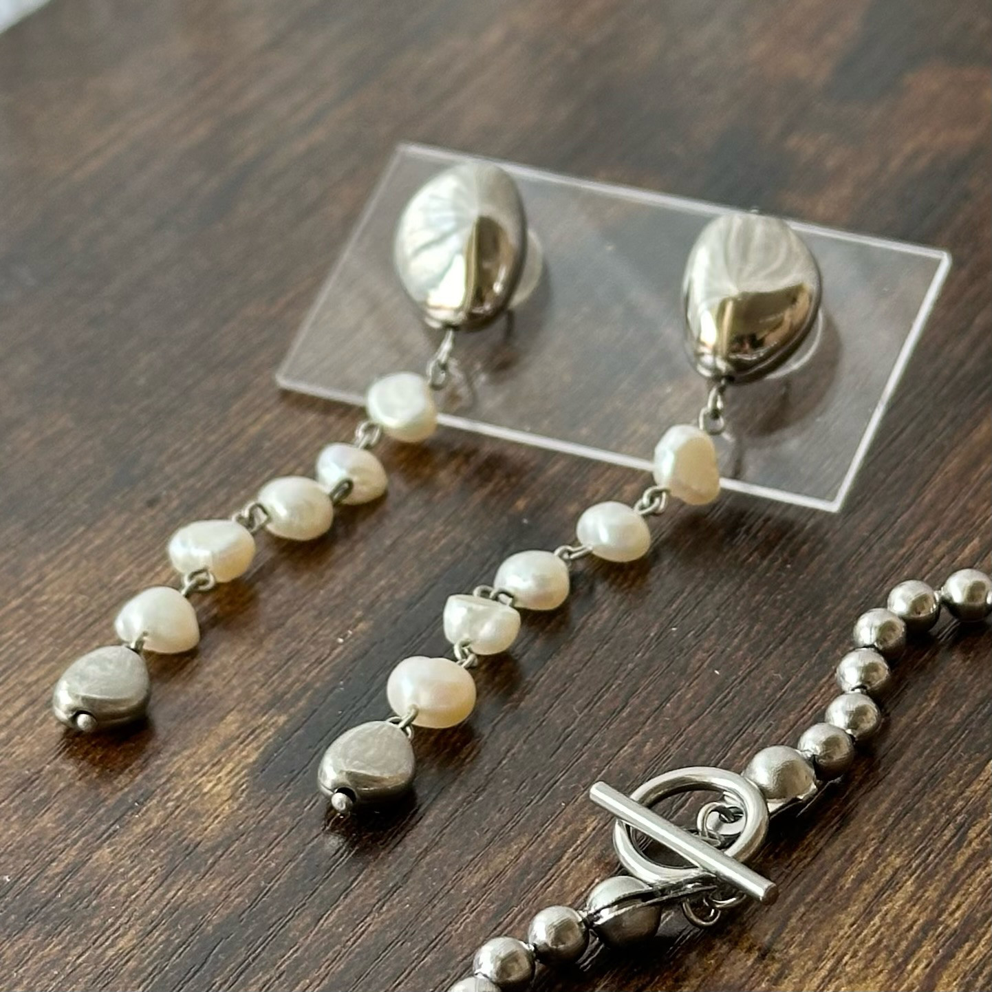 パールをかっこよく バロック 淡水パール ロングピアス【金アレ