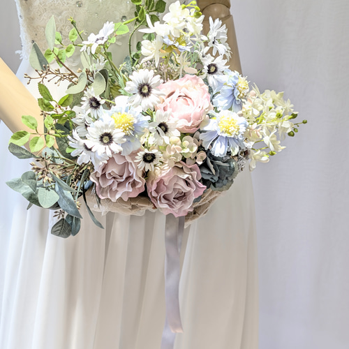 ウエディングクラッチブーケ（エレガント）ブートニアこみ 貴女だけの