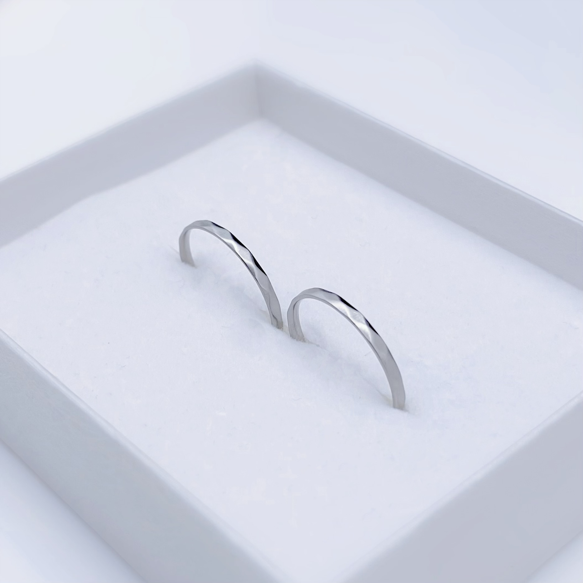 『特別な日に贈るジュエリー』 シルクマット加工 刻印 リング マリッジリング 指輪 ステンレス 金属アレルギー対応