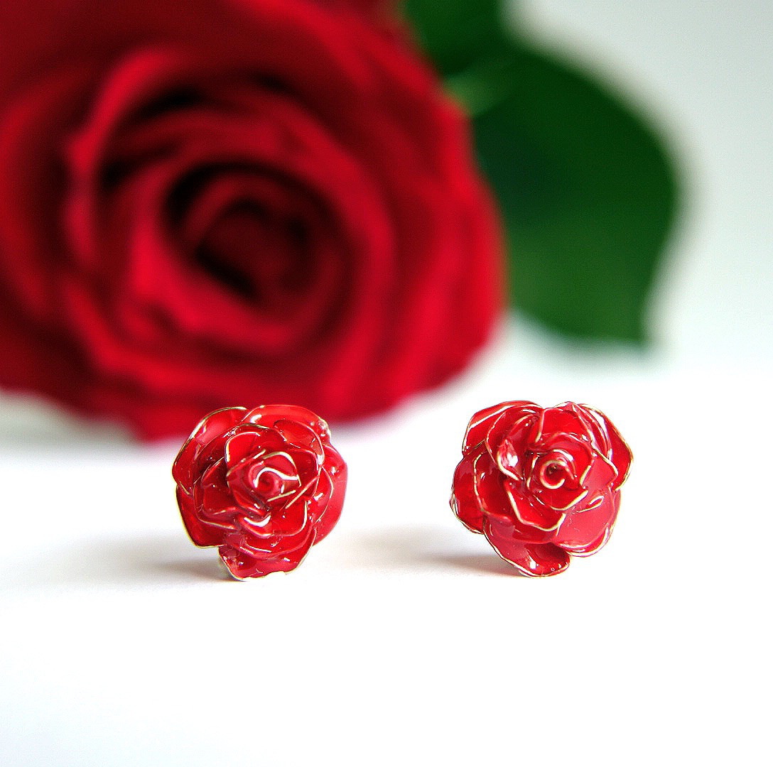 122Ar【高品質✨】ピアス　薔薇　バラ　プラチナ仕上げ　1粒石　シンプル　上品