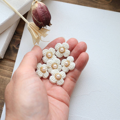 topaz雫ビーズ刺繍 ピアスorイヤリング - y＿coco | minne 国内