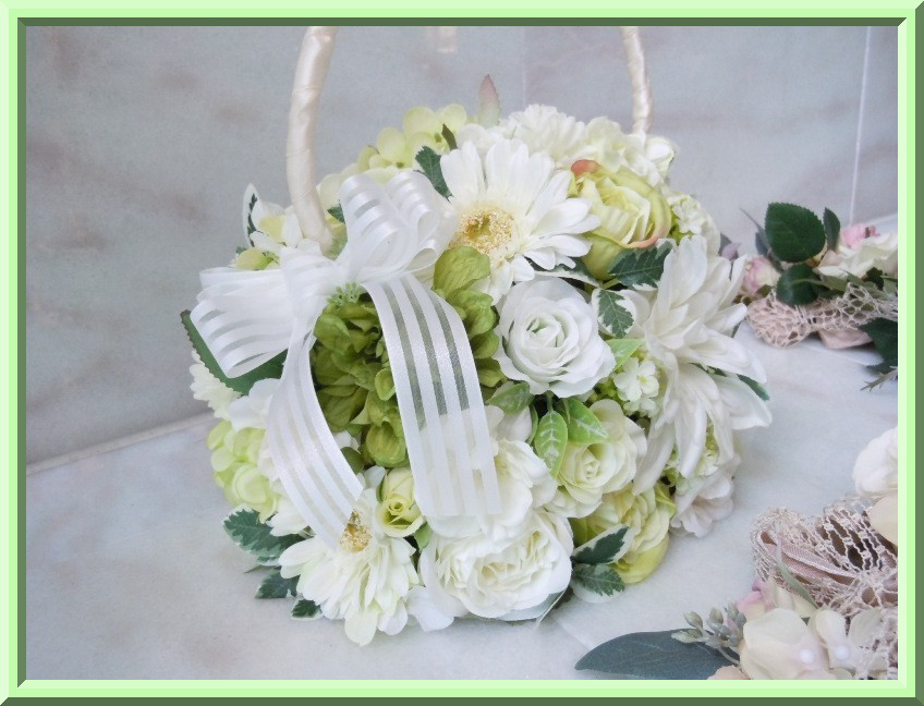 SALEセール特価◆ナチュラル 可愛いバッグブーケ*ホワイト◆ウエディングブーケ ガーデンパーティ*アートフラワー 造花