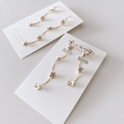 Blooming Petit Flower Earrings / SNOW 7枚目の画像