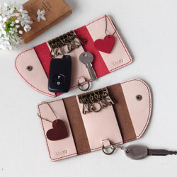 《特集掲載》【刻印サービス】ハートペアキーケース（チョコ革＆赤革）＆ハートチャーム【結婚・記念日祝】※袋ラッピング無料 5枚目の画像