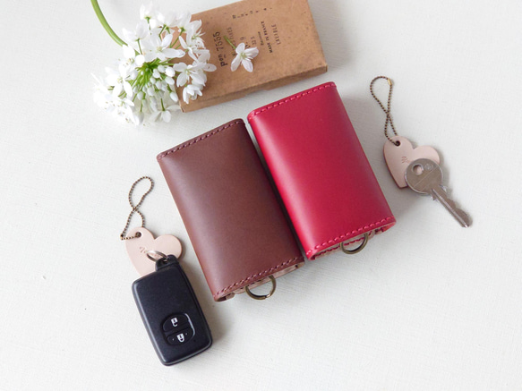 《特集掲載》【刻印サービス】ハートペアキーケース（チョコ革＆赤革）＆ハートチャーム【結婚・記念日祝】※袋ラッピング無料 7枚目の画像