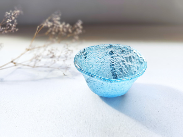 ガラス ぐい吞み 青 おちょこ・ぐい呑み・徳利 スタジオ シャイン 通販