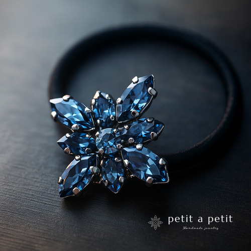 スワロフスキー®︎ ブローチ(S) clématite タンザナイト ブローチ