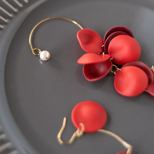 【ステンレス】バラのイヤーフック / 赤 3枚目の画像