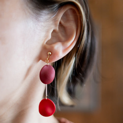 【ステンレス】バラのイヤーフック / 赤 5枚目の画像