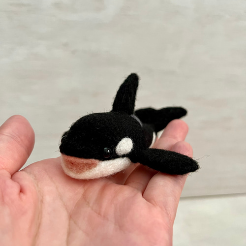 受注制作】羊毛フェルト 幸せを呼ぶシャチ(ジンベエザメのお友達) 羊毛