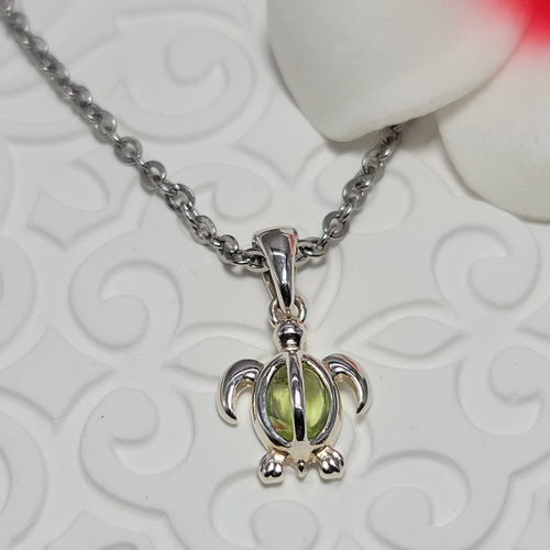 New ホヌチャーム ペリドット 天然石 シルバー ネックレス・チェーン