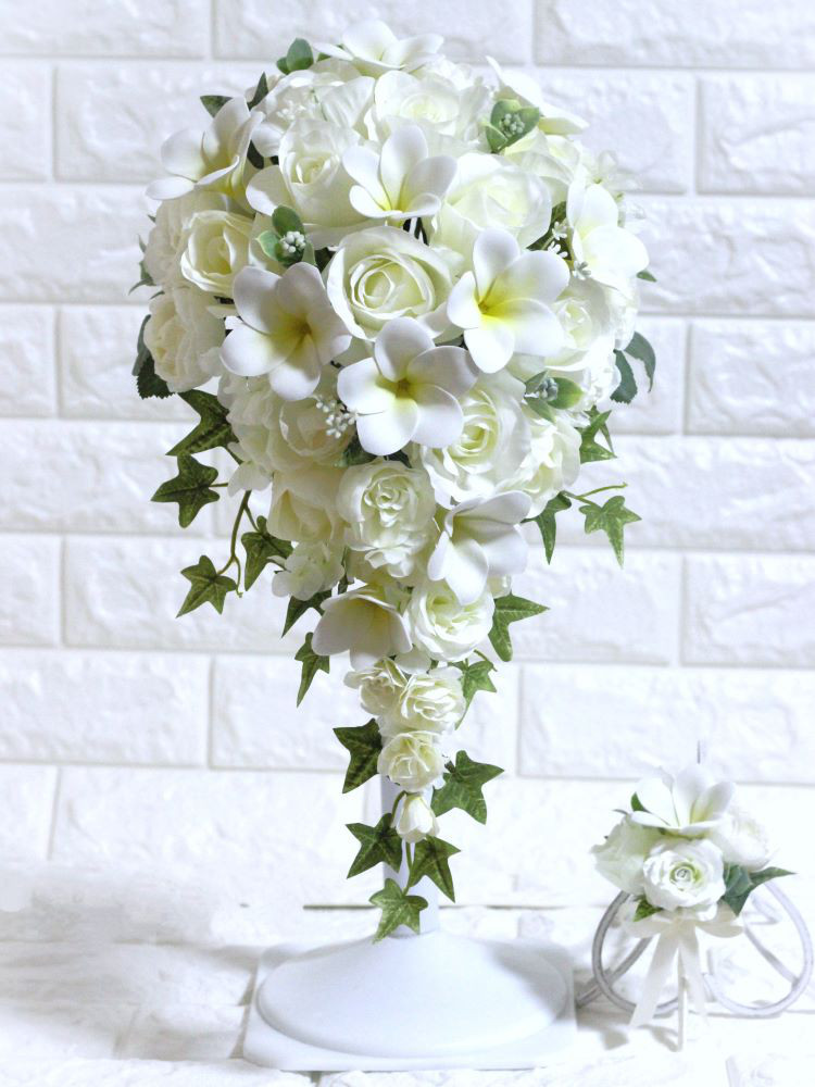 プルメリア　ホワイト　キャスケードブーケ　ブートニア付き