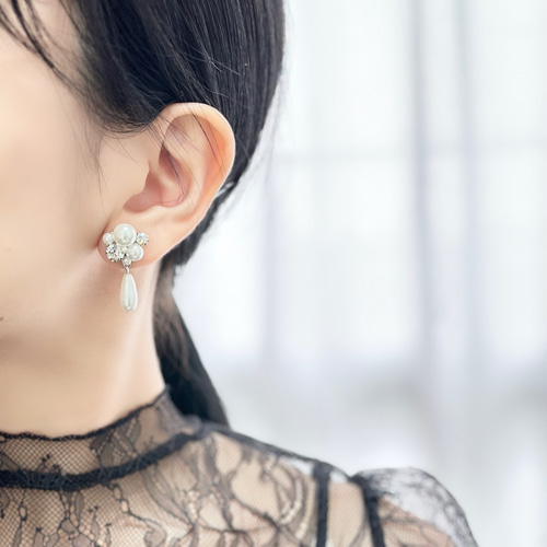 パール ビジュー 揺れる 雫 ピアス イヤリング [ 結婚式 お呼ばれ