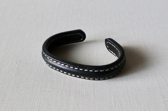 PERSIMMON 13mm 幅 ガーディアン バングル レザー 黒×アイボリー
