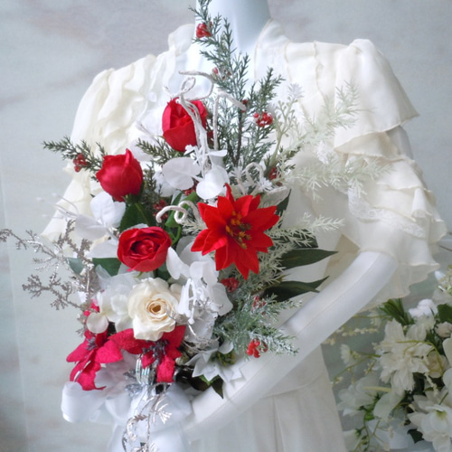 ウエディングブーケ アーティフィシャルフラワー クラッチブーケ 造花　クリスマス ◇クリスマスブーケ＊スワッグ＊クラッチブーケ◇ホワイトポインセチア