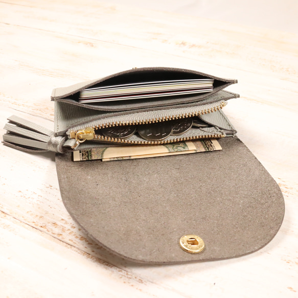 可愛い　コンパクト財布　アコーデオン　大容量　ペールグレー型押し　ミニ財布　タッセル 3枚目の画像