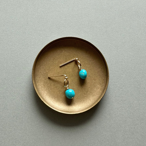 スリーピングビューティーターコイズ ミニピアス musubi 14KGF / 金具