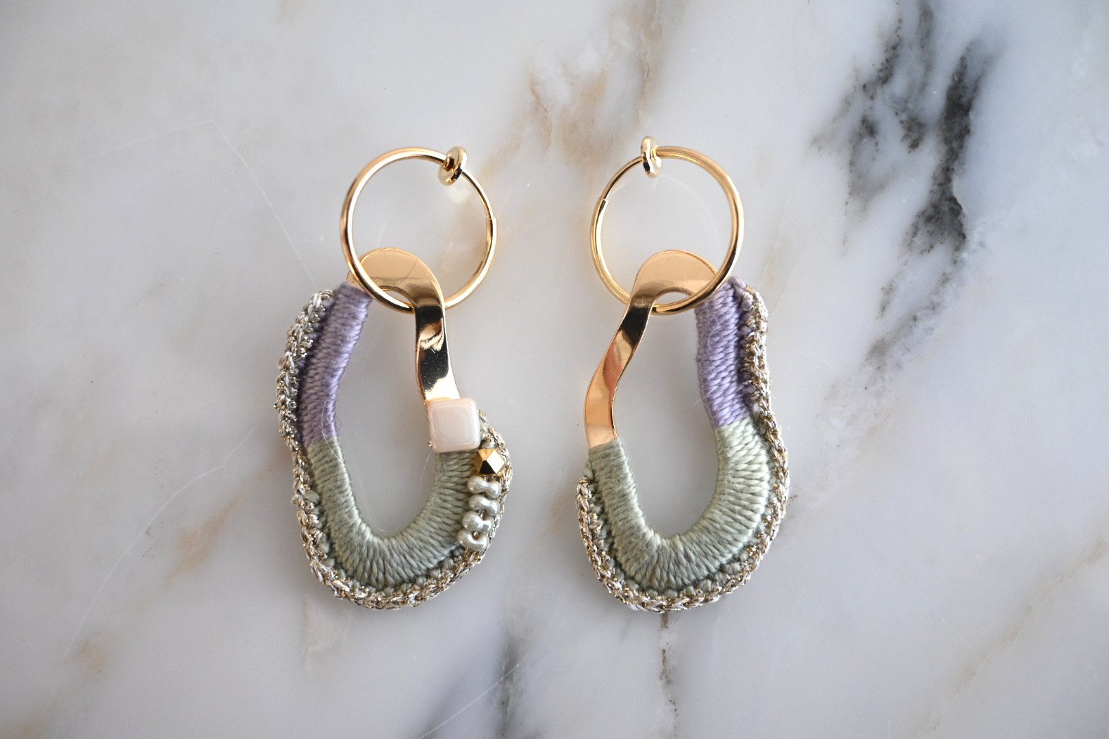 パドー刺繍イヤリング/ピアス/ペールカラー