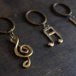 真鍮製の音符キーホルダー3種 その他アクセサリー yurisuke 通販