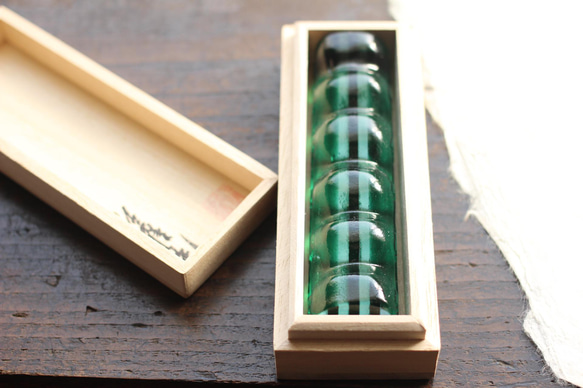 [再次上架] 玻璃書寫工具毛筆架毛筆架“Nami Chidori青海波浪Midori” 第5張的照片