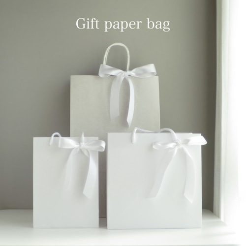 クラゲのピアス（イヤリング）［ White / 片耳用 ]｜大ぶり 結婚