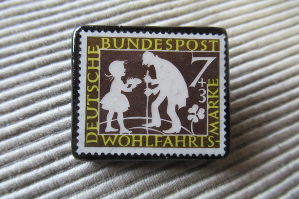 ドイツ　童話切手ブローチ　5931 1枚目の画像