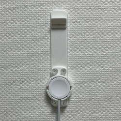 【充電ケーブル固定】Apple Watch 壁掛け充電スタンド（スポーツバンド用） 2枚目の画像