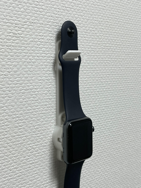 【充電ケーブル固定】Apple Watch 壁掛け充電スタンド（スポーツバンド用） 4枚目の画像