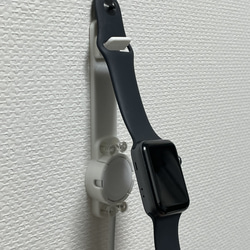 【充電ケーブル固定】Apple Watch 壁掛け充電スタンド（スポーツバンド用） 1枚目の画像