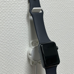 【充電ケーブル固定】Apple Watch 壁掛け充電スタンド（スポーツバンド用） 3枚目の画像