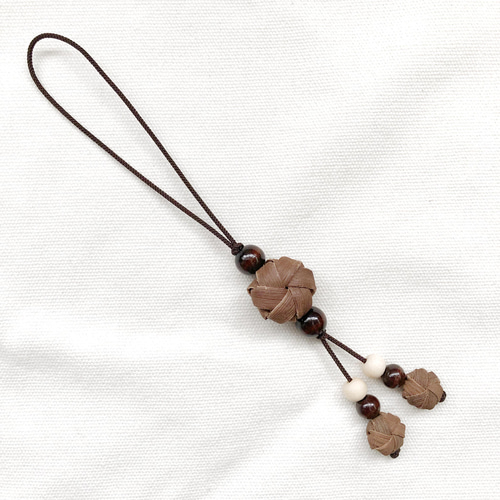 国産 山葡萄 チャーム（花編み）【受注製作】 バッグチャーム mico