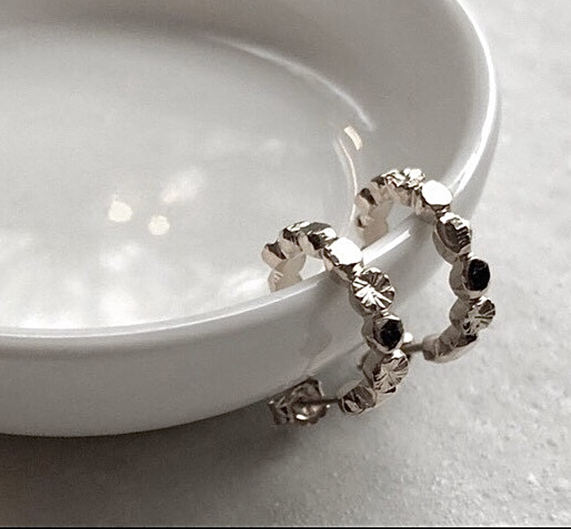 〈Ryutoan〉石畳のピアス　シルバー