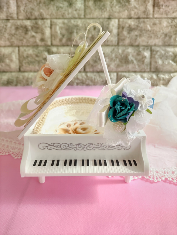 ☆彡白いグランドピアノをドレスアップ ♪ピアノの小物入れ＊薔薇＊トールペイント＆デコレーション＊ 5枚目の画像