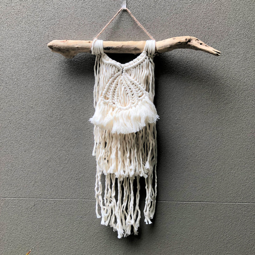No.101 カウリーシェルのマクラメタペストリー