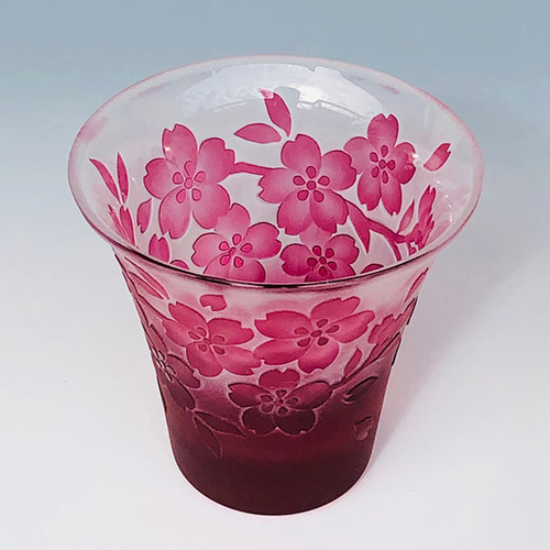 季節のぐい呑み 金赤色がとっても綺麗な「桜」クリスタル