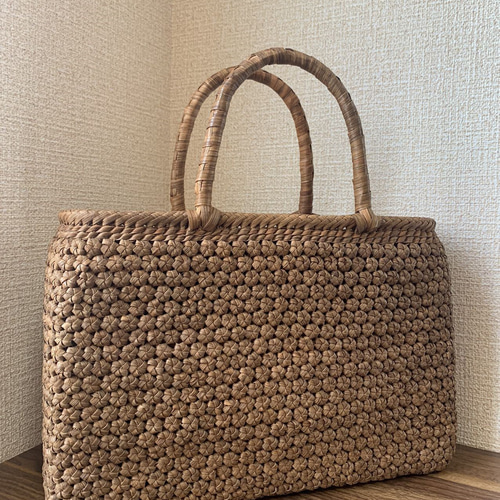 山葡萄　山葡萄籠バッグ　手作り　山葡萄かごバッグ　内布あり　二種編み方 山葡萄 山葡萄籠バッグ 手作り 山葡萄かごバッグ 内布あり 二種