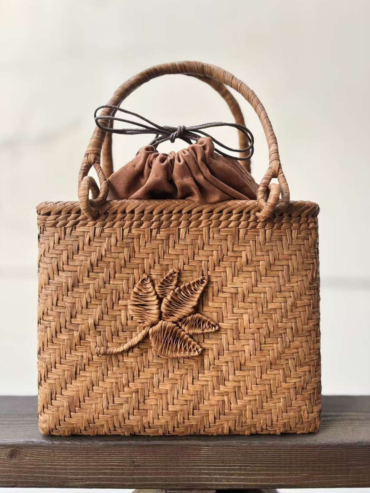 山葡萄かごバッグ　手作り　網代編み　山葡萄籠バッグ　内布あり　オリジナルデザイン