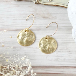 満月のようなコインの14kgfピアス コインピアス　金属アレルギー対応　メンズ　ゴールド　サージカルステンレス　冬 15枚目の画像