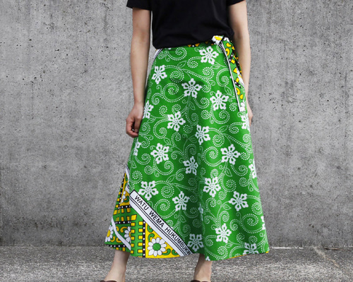 カンガの巻きスカート（ アフリカ布スカート ）ラップスカート ロング
