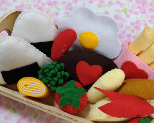 フェルトおままごと♡ ちょこっとままごと フェルト おままごと おもちゃ・人形 さくら 通販