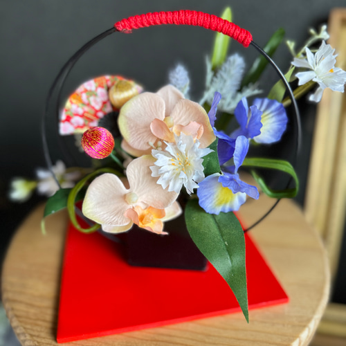 モダンクラシックデザイン フラワーアレンジメント限定1点 和モダン×胡蝶蘭のアーティフィシャルフラワーアレンジメント【送料