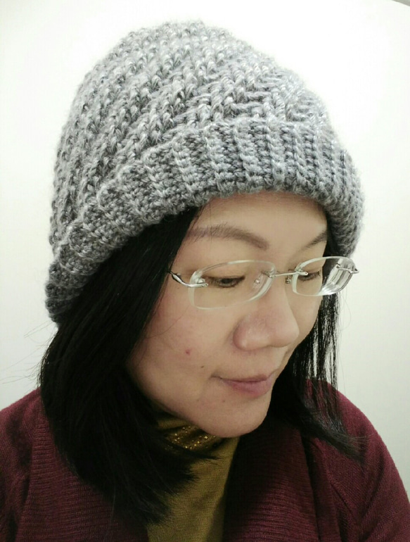 winter hat for men & women手工勾針編織灰色保暖毛線帽經典設計男士帽婦女帽訂製款交換禮物 第5張的照片