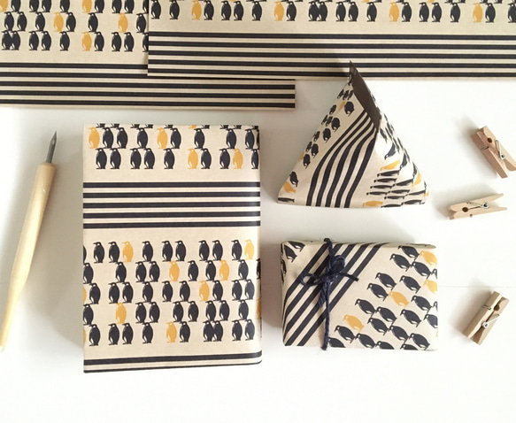 コウテイペンギンの包装紙〈10枚入〉A4サイズ ラッピング デザインペーパー ブックカバー 動物 ペンギン おしゃれ 2枚目の画像
