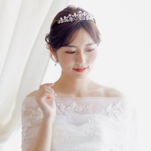 ティアラ 花嫁 結婚式 パール ビジュー プリンセス 挙式 ティアラ 花嫁 結婚式 パール ビジュー プリンセス 挙式