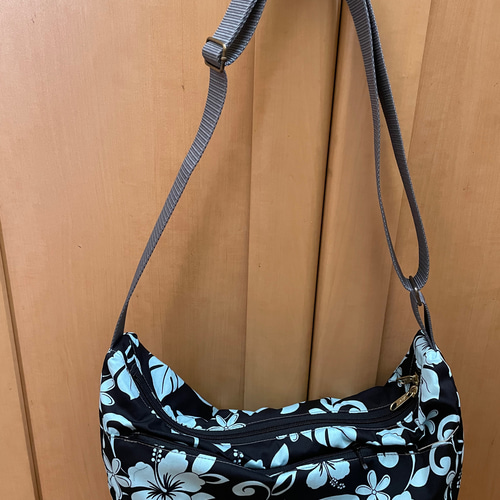 ハワイアン2wayショルダーバッグ Hana*Hana ショルダーバッグ Hana